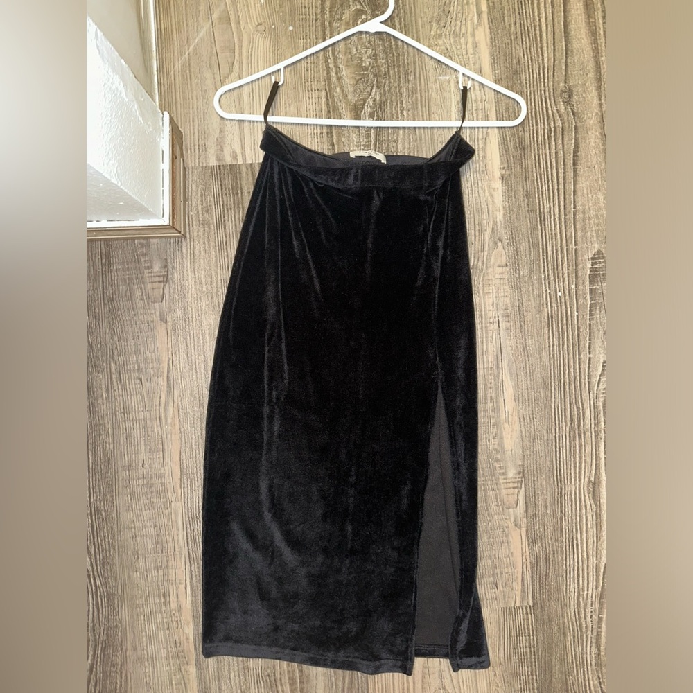 Aritzia babaton midi skirt xs